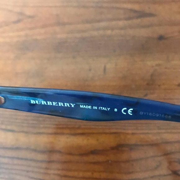 ✔️Authentic Burberry Eye Glasses 👓 - Picture 8 of 11